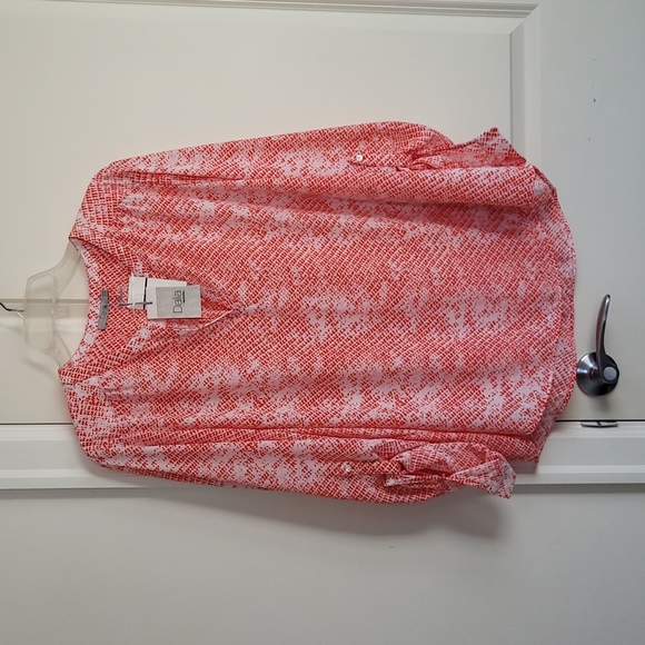 Brand new Blouse - Picture 4 of 4